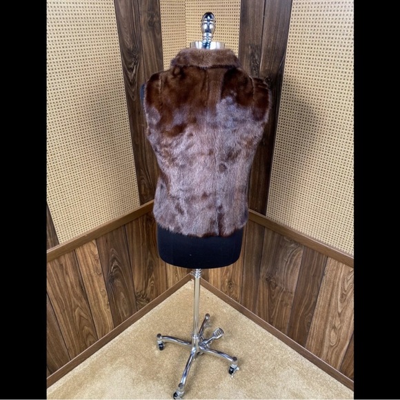 BEAUTIFUL REVERSIBLE BROWN RANCH MINK FUR VEST XS - Picture 4 of 9
